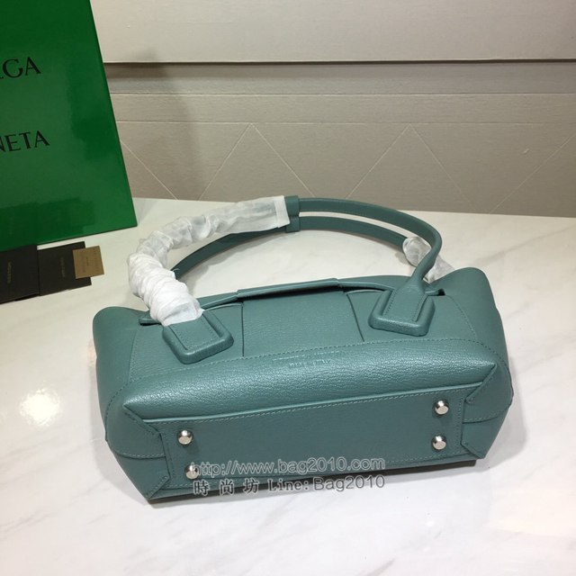 Bottega veneta高端女包 寶緹嘉爆款THE ARCO編織款手提包  BV經典款蝙蝠包  gxz1110